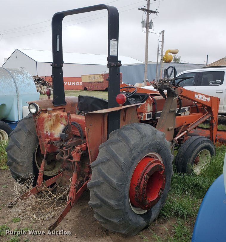 image for item GO9157 International 484  tractor