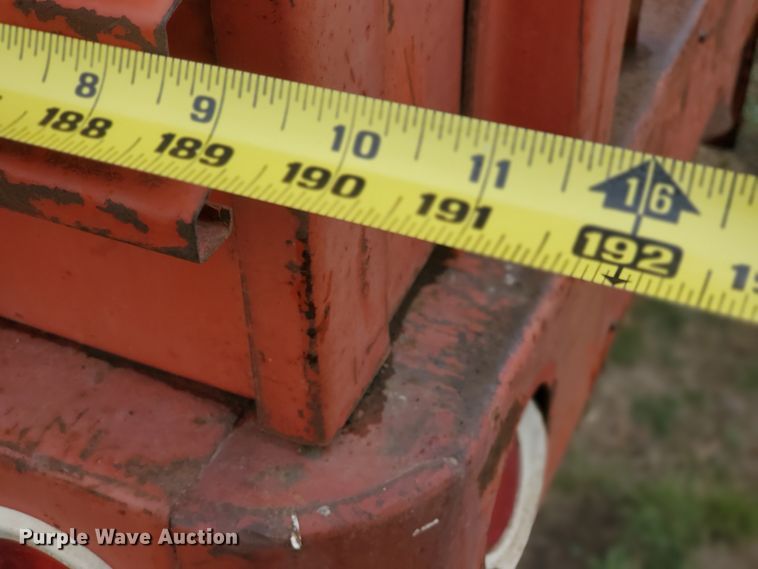 image for item GO9161 1973 International Loadstar 1600  grain truck