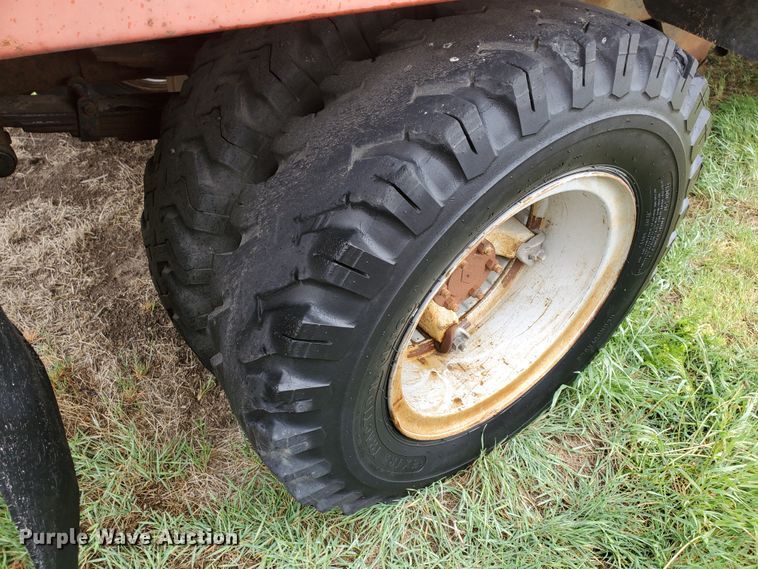 image for item GO9161 1973 International Loadstar 1600  grain truck