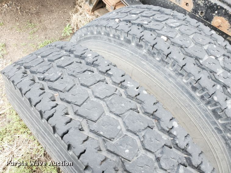 image for item GO9162 1981 International S2200  semi truck