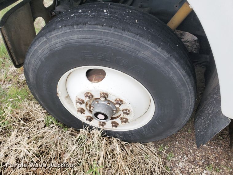 image for item GO9162 1981 International S2200  semi truck