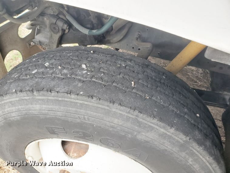 image for item GO9162 1981 International S2200  semi truck