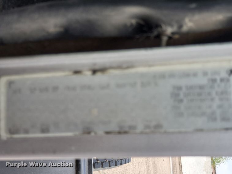 image for item GO9163 2001 Freightliner FLD  semi truck