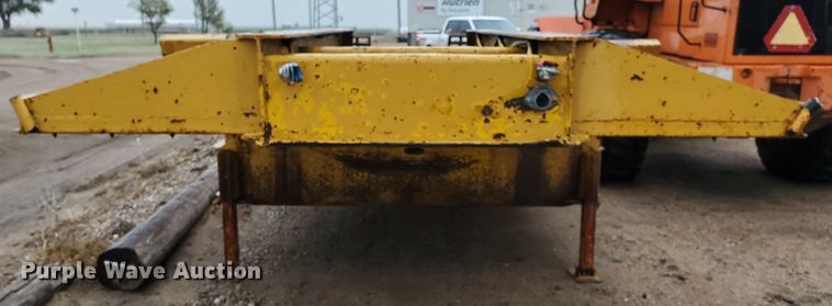 image for item GO9164 1962 Hyster C25T drop deck equipment trailer