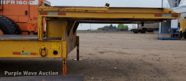 image for item GO9164 1962 Hyster C25T drop deck equipment trailer