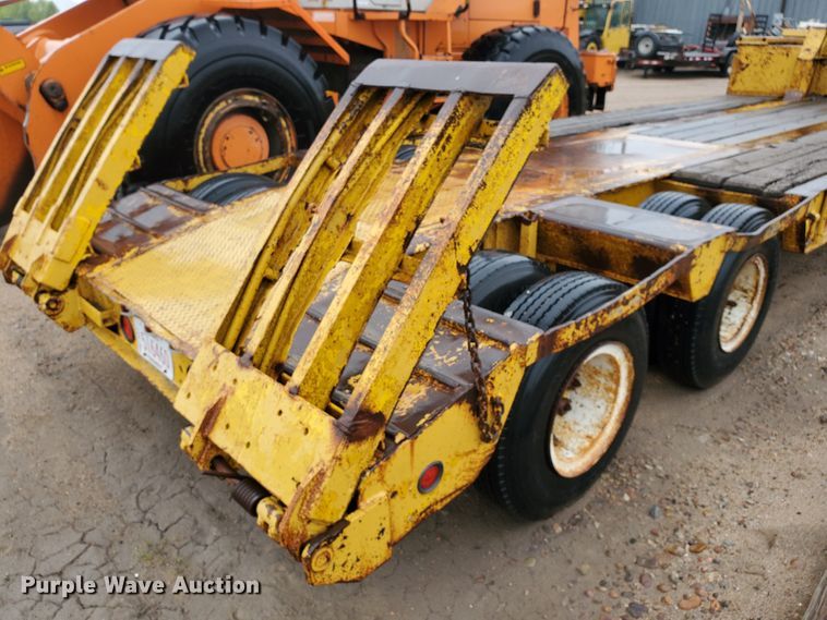 image for item GO9164 1962 Hyster C25T drop deck equipment trailer