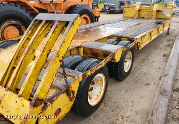 image for item GO9164 1962 Hyster C25T drop deck equipment trailer