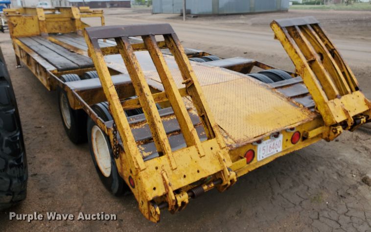 image for item GO9164 1962 Hyster C25T drop deck equipment trailer