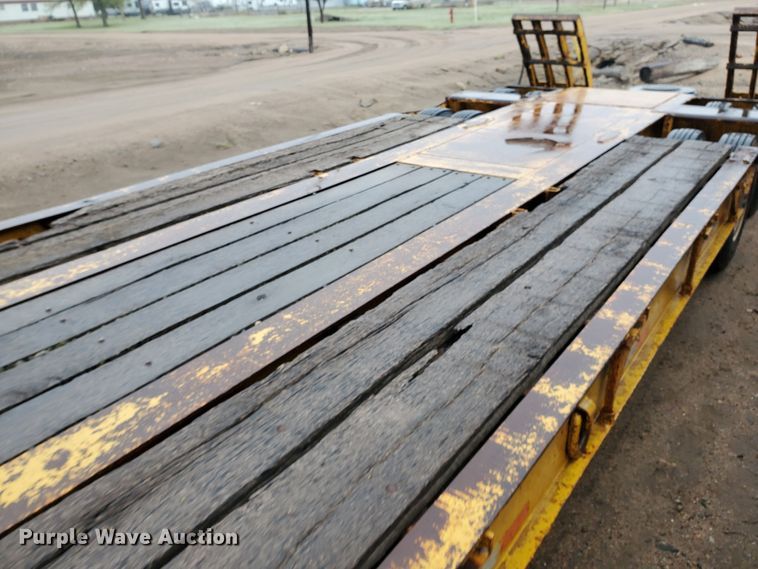 image for item GO9164 1962 Hyster C25T drop deck equipment trailer