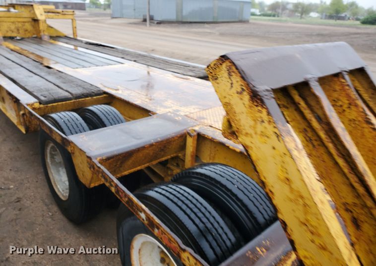 image for item GO9164 1962 Hyster C25T drop deck equipment trailer