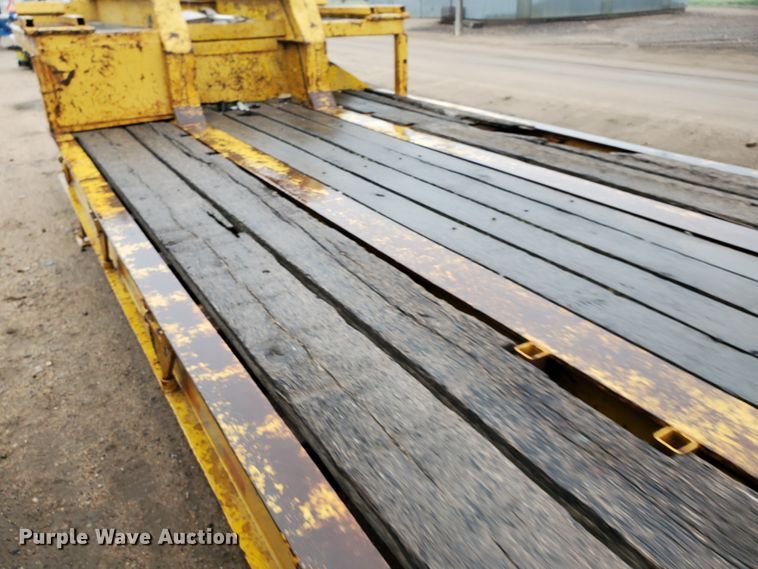 image for item GO9164 1962 Hyster C25T drop deck equipment trailer