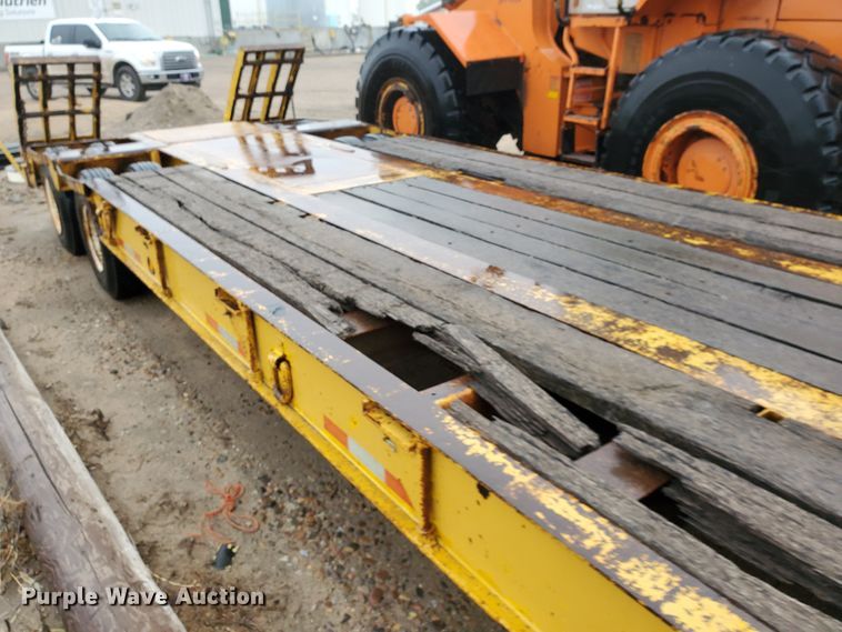 image for item GO9164 1962 Hyster C25T drop deck equipment trailer