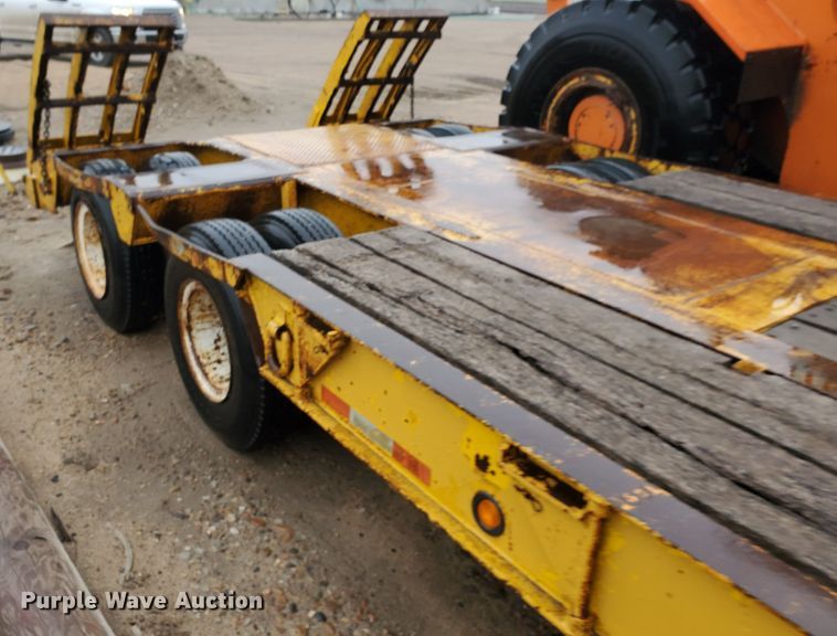 image for item GO9164 1962 Hyster C25T drop deck equipment trailer