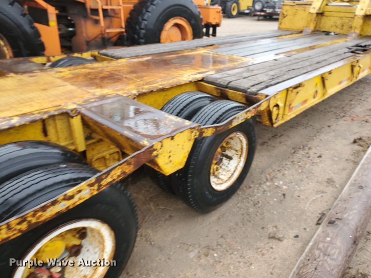 image for item GO9164 1962 Hyster C25T drop deck equipment trailer