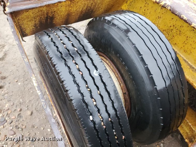 image for item GO9164 1962 Hyster C25T drop deck equipment trailer