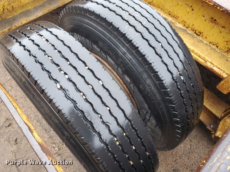 image for item GO9164 1962 Hyster C25T drop deck equipment trailer