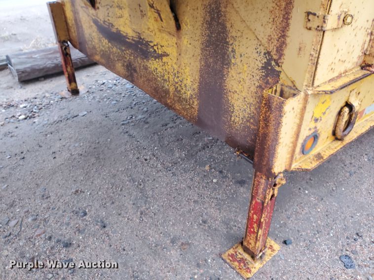 image for item GO9164 1962 Hyster C25T drop deck equipment trailer