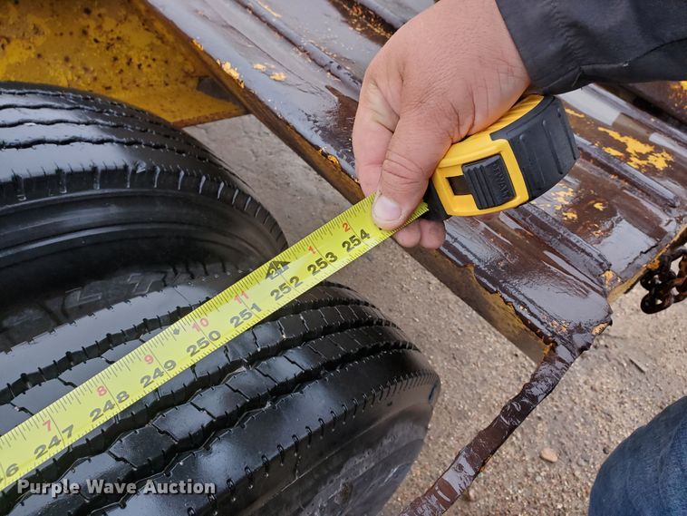 image for item GO9164 1962 Hyster C25T drop deck equipment trailer