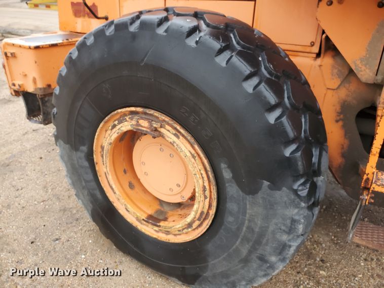image for item GO9165 1995 Fiat-Allis FR160  wheel loader