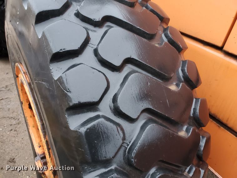 image for item GO9165 1995 Fiat-Allis FR160  wheel loader