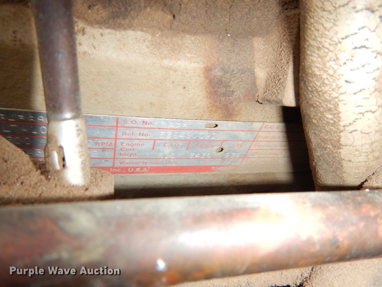 image for item GO9166 1988 International 8300  semi truck