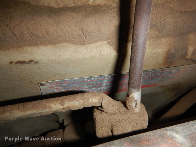 image for item GO9166 1988 International 8300  semi truck