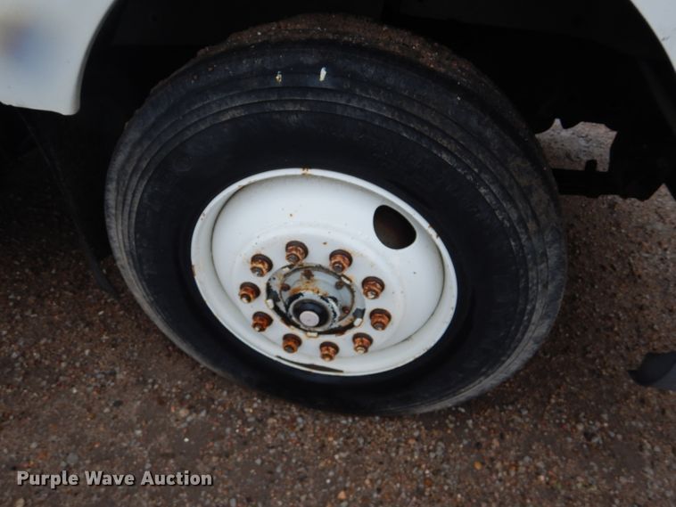 image for item GO9166 1988 International 8300  semi truck