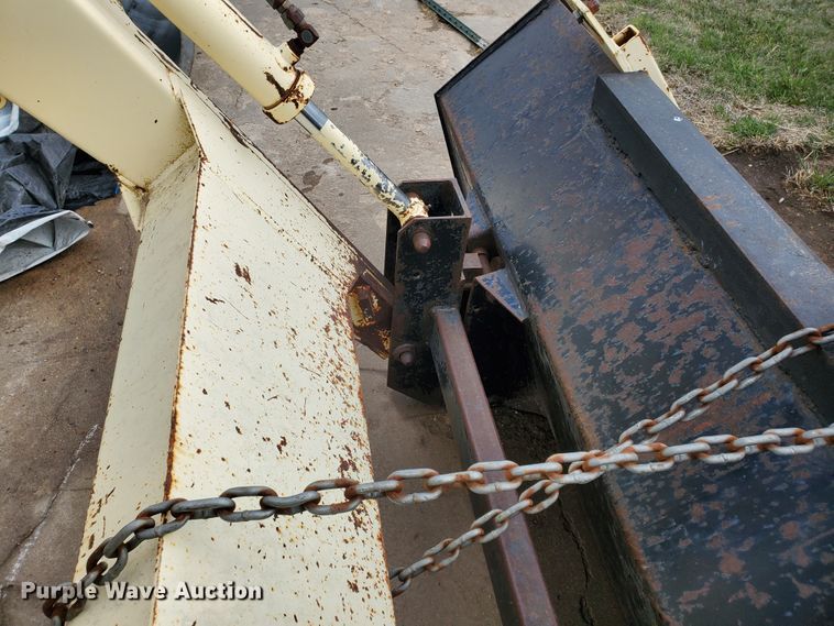 image for item GO9167 GB 900 loader