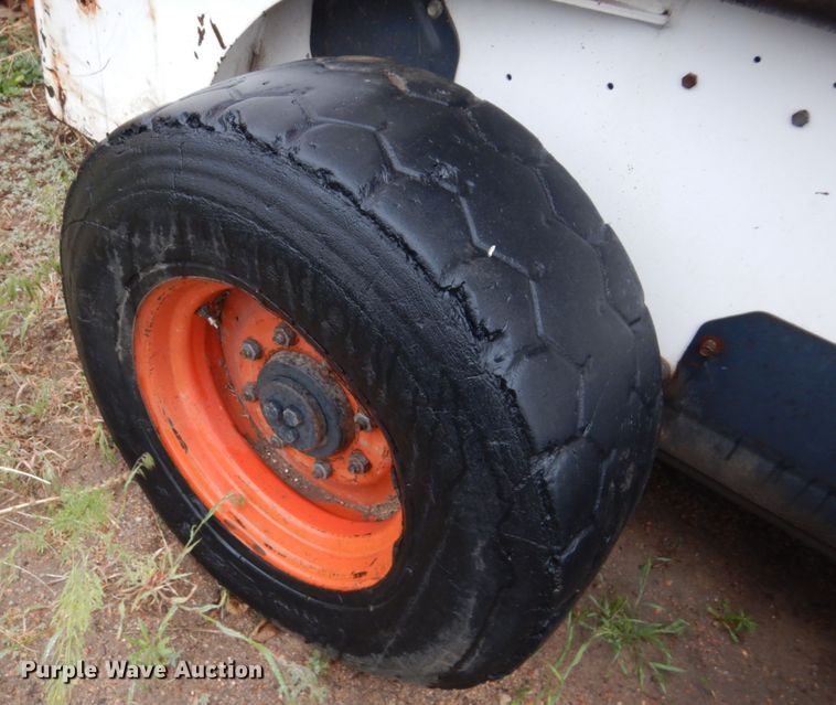 image for item GO9168 1998 Bobcat 863  skid steer loader