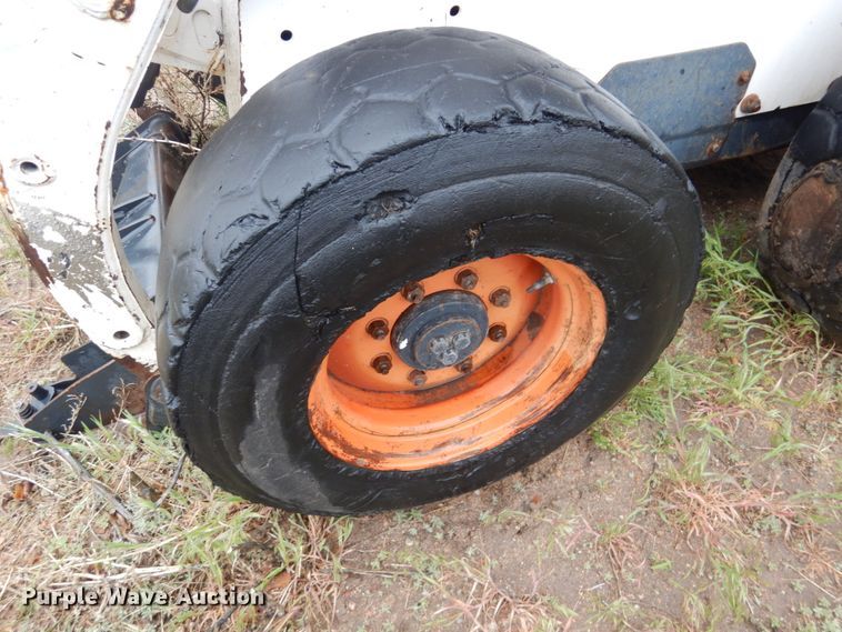 image for item GO9168 1998 Bobcat 863  skid steer loader