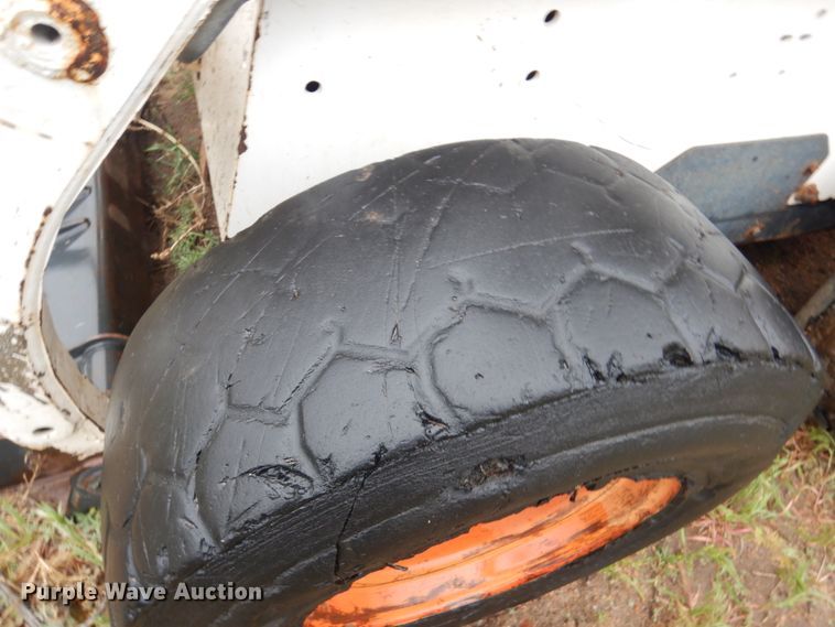 image for item GO9168 1998 Bobcat 863  skid steer loader