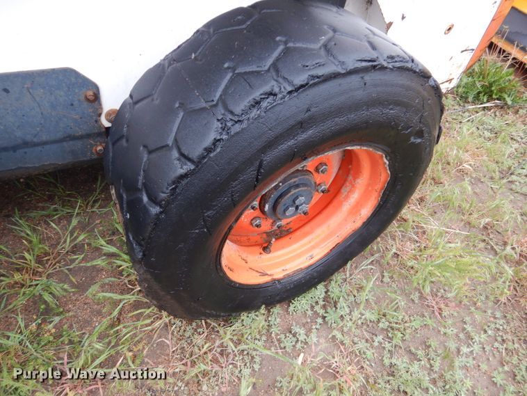 image for item GO9168 1998 Bobcat 863  skid steer loader