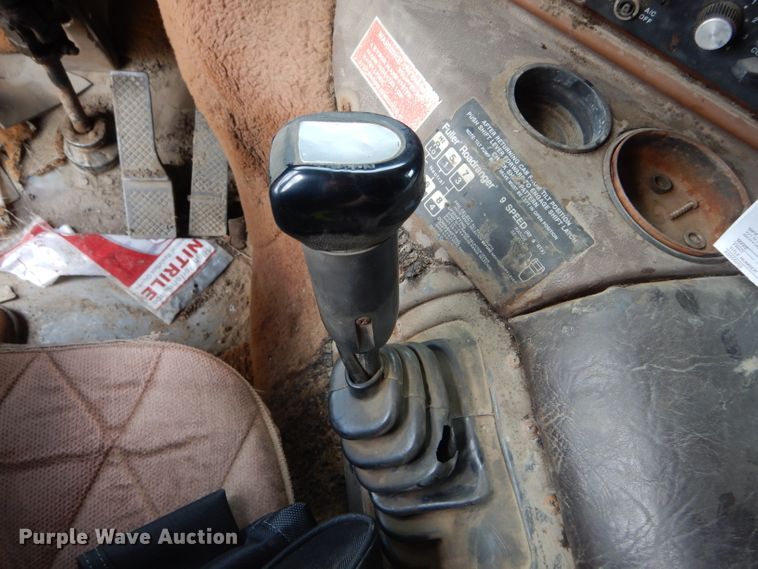 image for item GO9651 1987 Freightliner FLT  flatbed truck