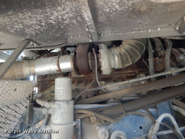 image for item GO9651 1987 Freightliner FLT  flatbed truck