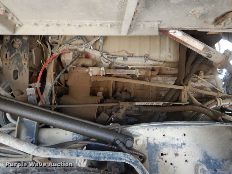 image for item GO9651 1987 Freightliner FLT  flatbed truck