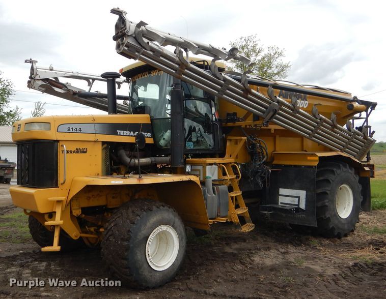 image for item GO9652 2002 Ag-Chem TerraGator 8144 applicator