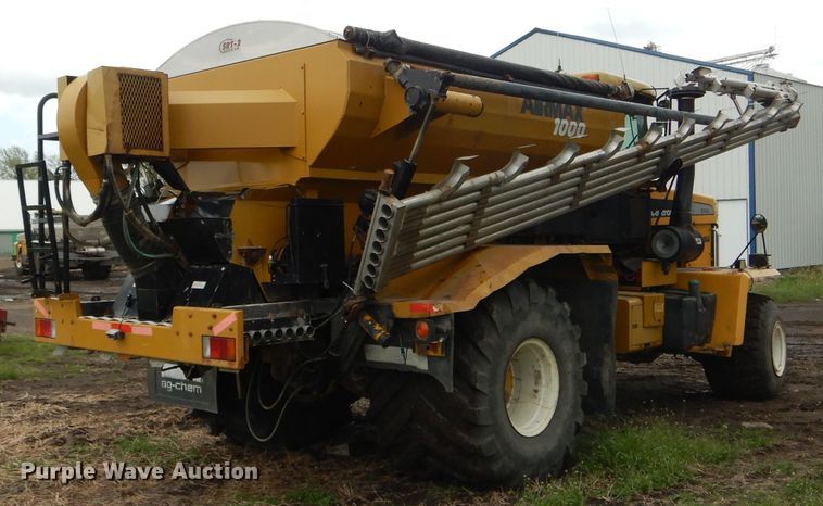 image for item GO9652 2002 Ag-Chem TerraGator 8144 applicator