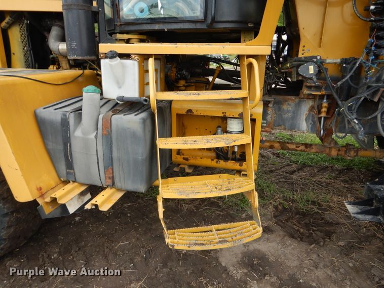 image for item GO9652 2002 Ag-Chem TerraGator 8144 applicator