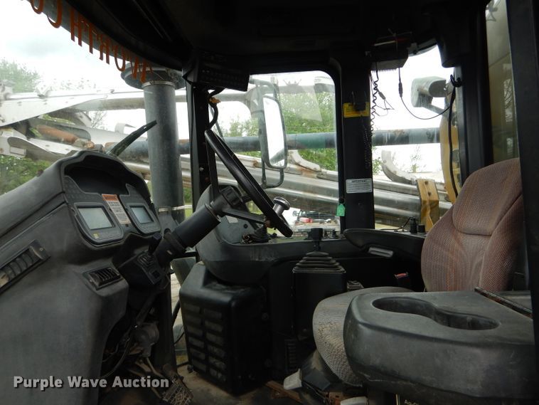 image for item GO9652 2002 Ag-Chem TerraGator 8144 applicator