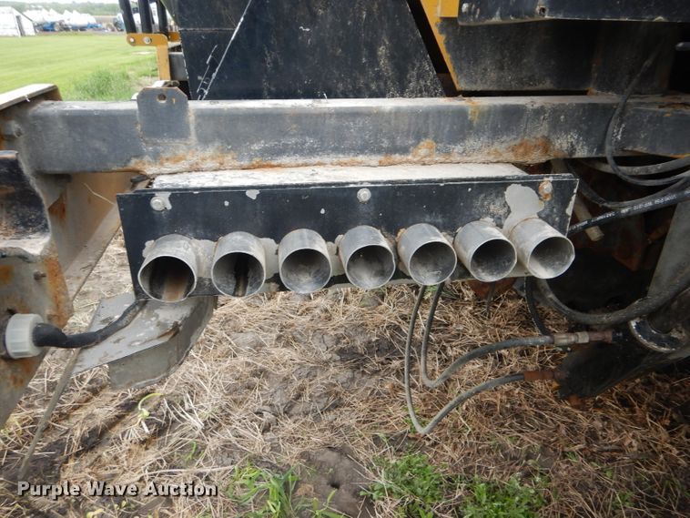 image for item GO9652 2002 Ag-Chem TerraGator 8144 applicator