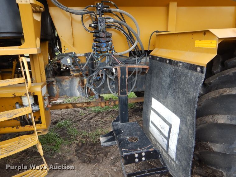 image for item GO9652 2002 Ag-Chem TerraGator 8144 applicator