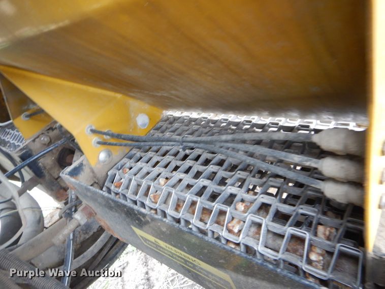 image for item GO9652 2002 Ag-Chem TerraGator 8144 applicator