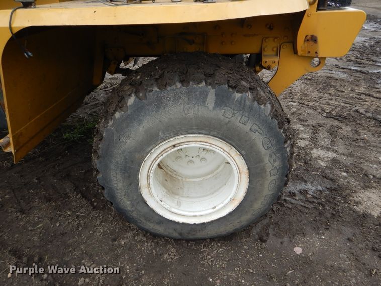 image for item GO9652 2002 Ag-Chem TerraGator 8144 applicator