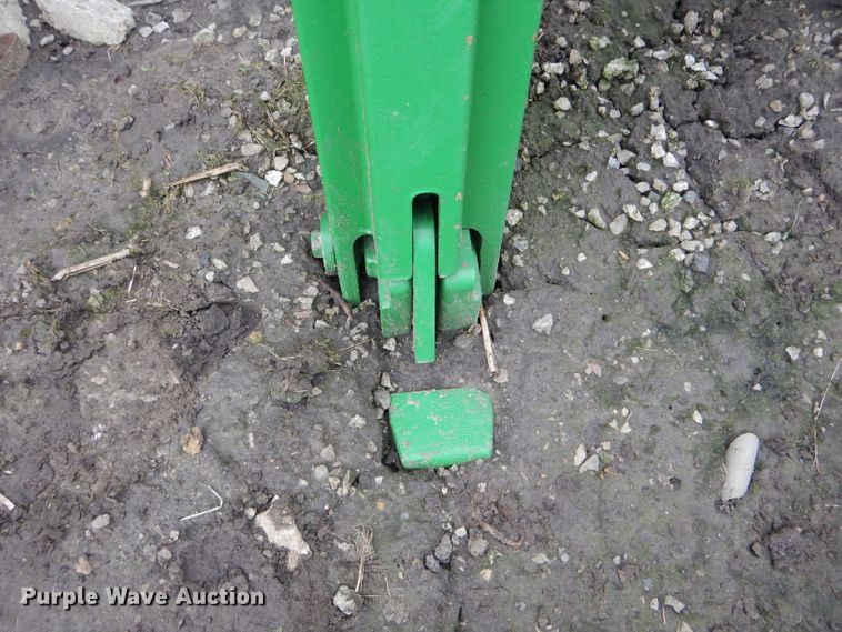 image for item GO9653 John Deere quick attach