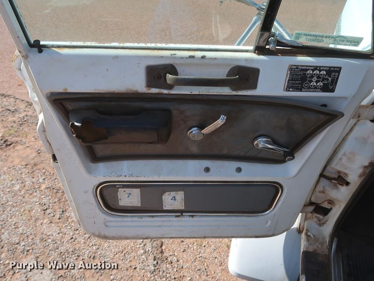 image for item GS9897 1985 GMC Brigadier  semi truck