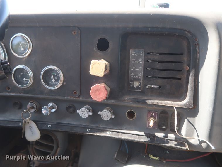 image for item GS9897 1985 GMC Brigadier  semi truck