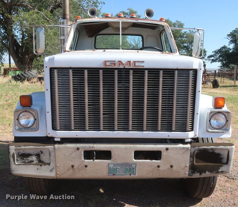 image for item GS9897 1985 GMC Brigadier  semi truck