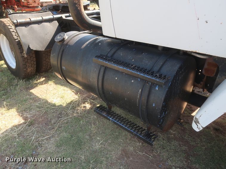 image for item GS9897 1985 GMC Brigadier  semi truck