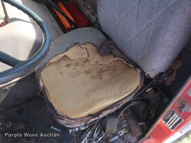 image for item GS9898 1979 International 2275  semi truck