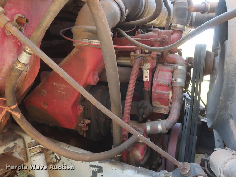 image for item GS9898 1979 International 2275  semi truck